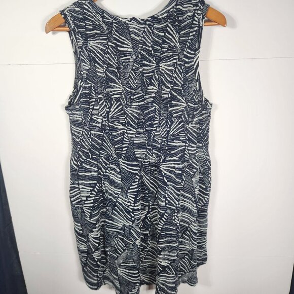 Anthropologie Navy Blue & White Smocked Bodice Tunic Top Sleeveless Sz Large - Picture 2 of 7